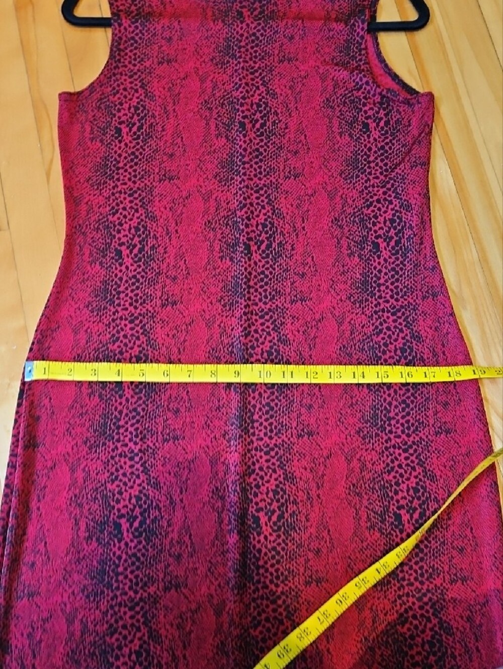 Scarlett Red and Black Sleeveless Midi Dress - Picture 7 of 7